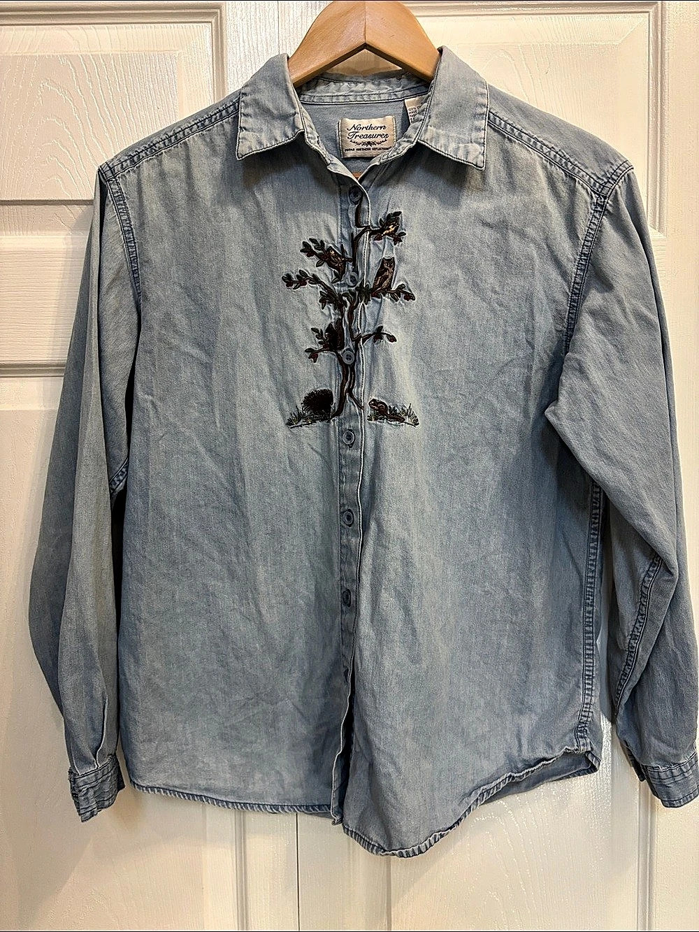 Northern Treasures Embroidered Denim Button Down Shirt Small Woodland Animals